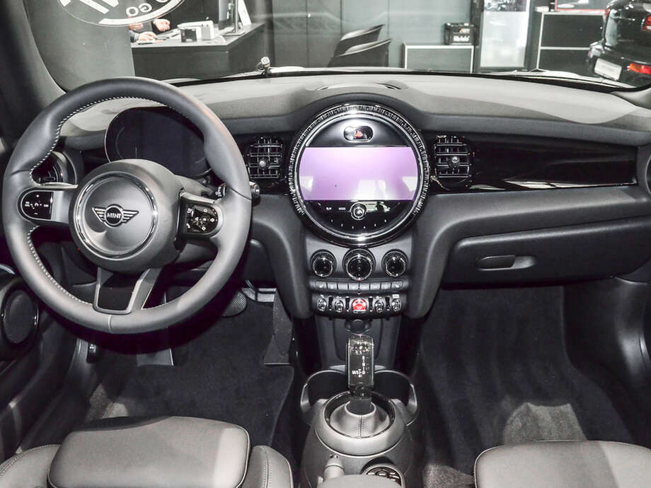 MINI Cooper (Bild 6/14)