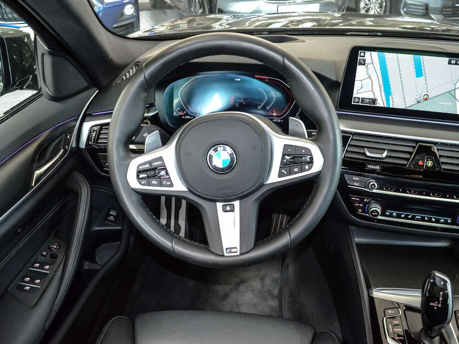BMW 520d (Bild 7/16)
