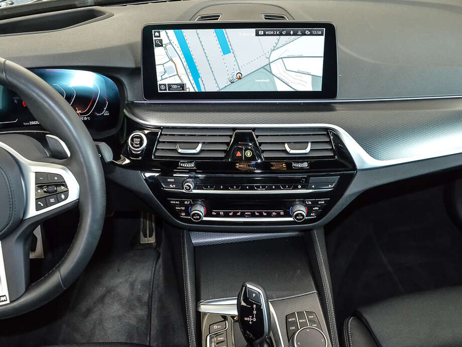 BMW 520d (Bild 8/16)
