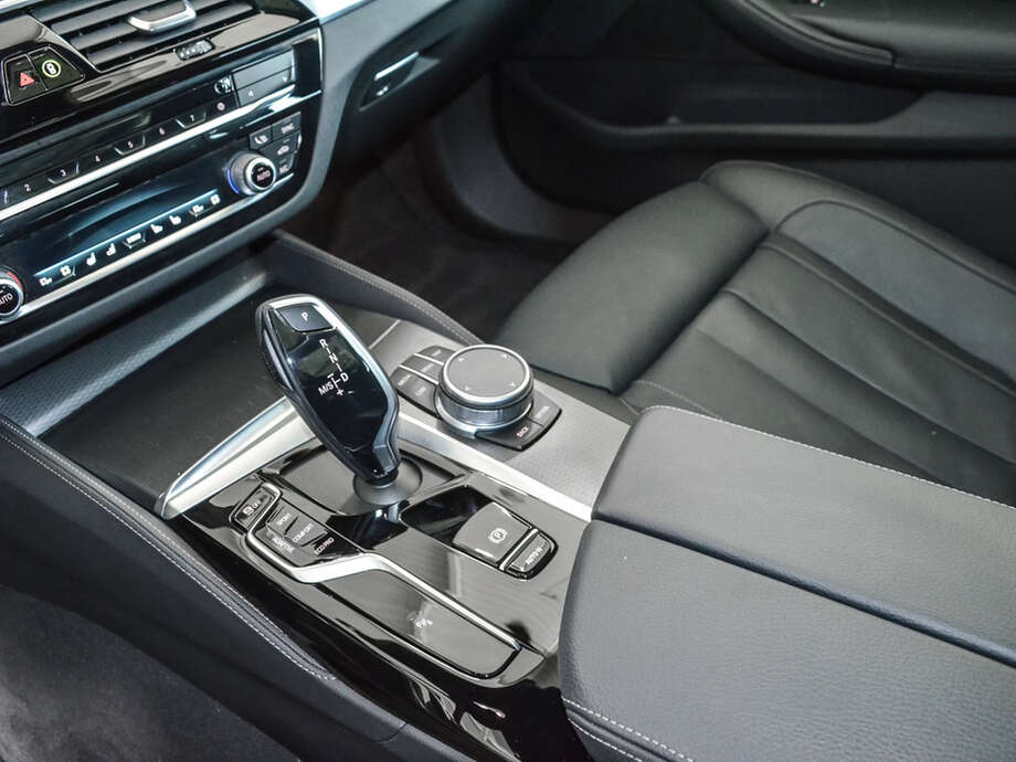 BMW 520d (Bild 9/16)
