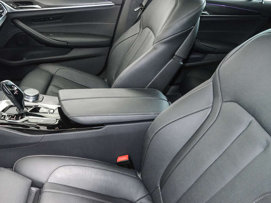 BMW 520d (Bild 10/16)