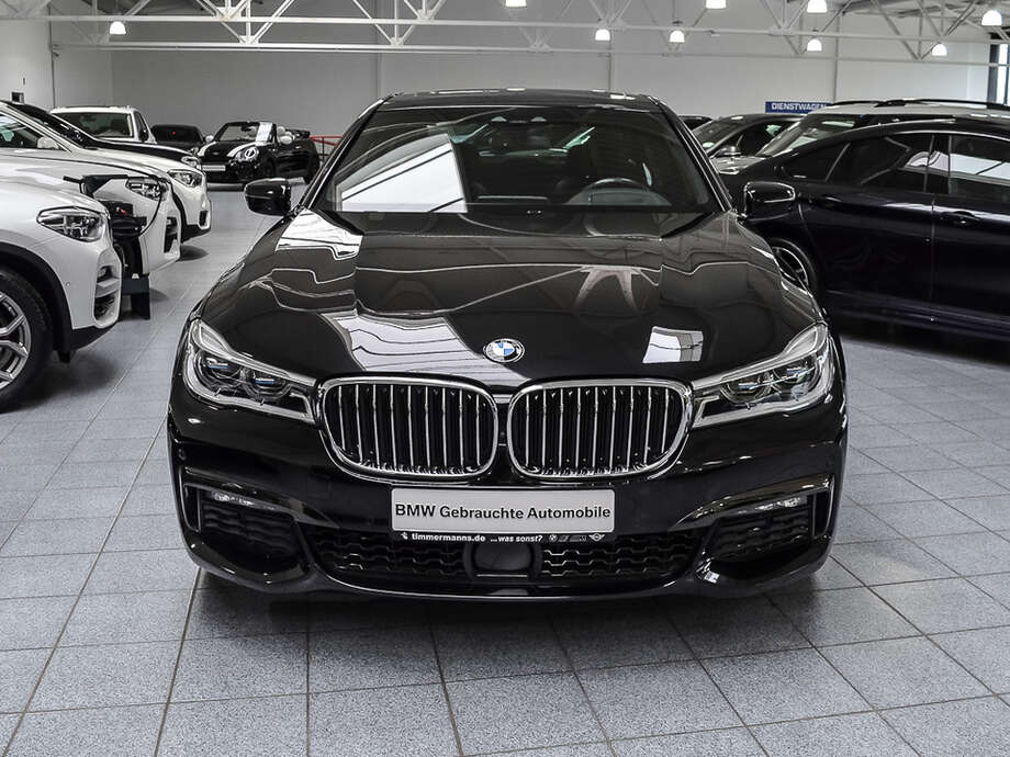 BMW 740d xDrive (Bild 3/19)