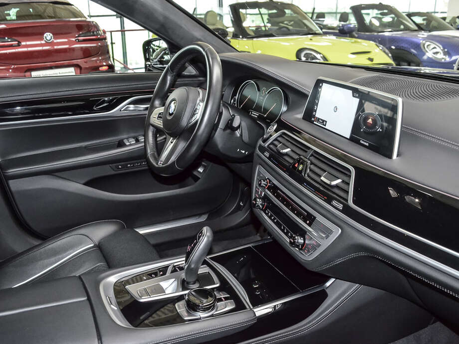 BMW 740d xDrive (Bild 7/19)
