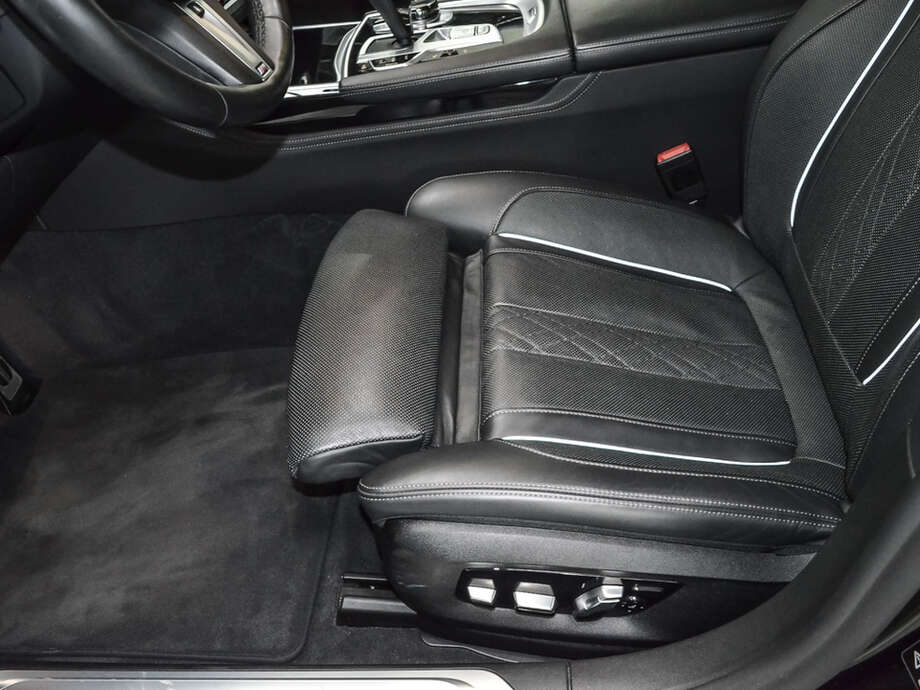 BMW 740d xDrive (Bild 14/19)