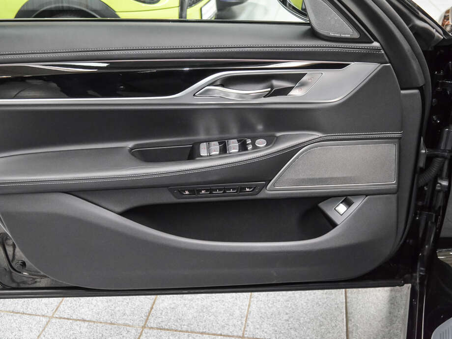BMW 740d xDrive (Bild 15/19)