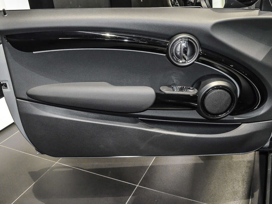 MINI Cooper (Bild 13/14)
