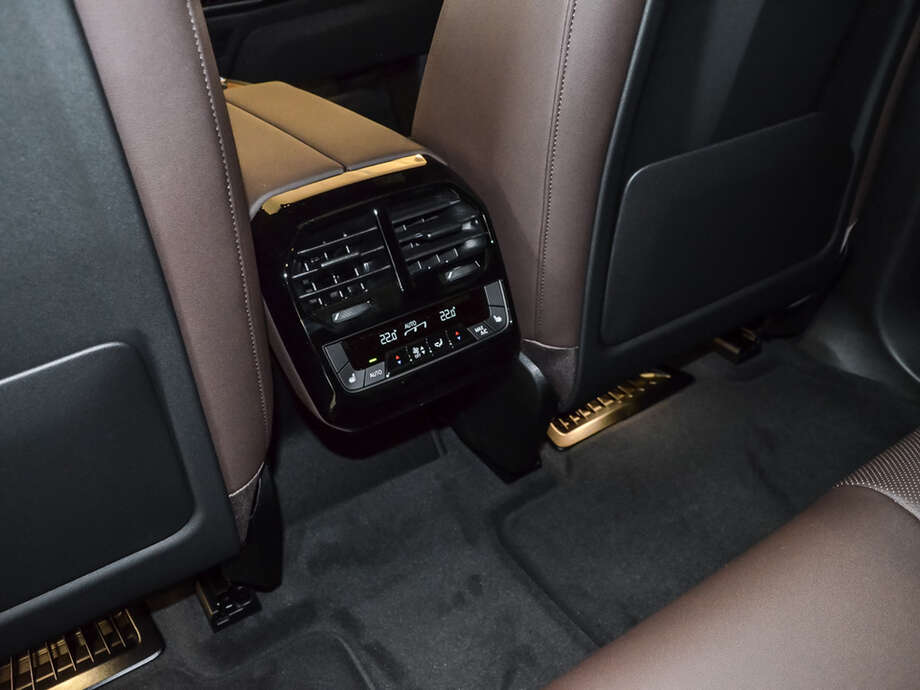 BMW iX (Bild 16/19)