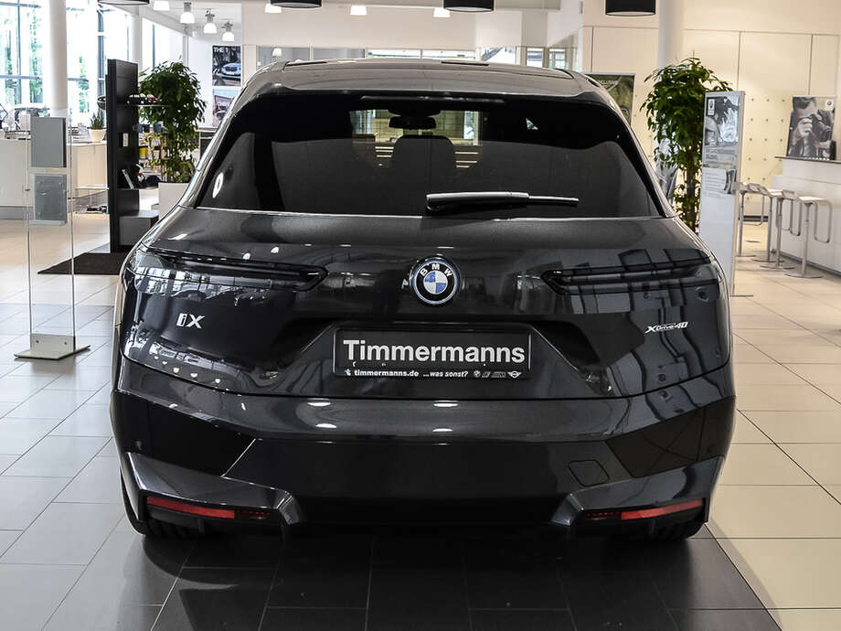 BMW iX (Bild 19/19)