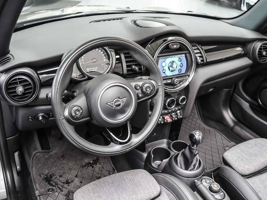 MINI Cooper Cabrio (Bild 8/19)