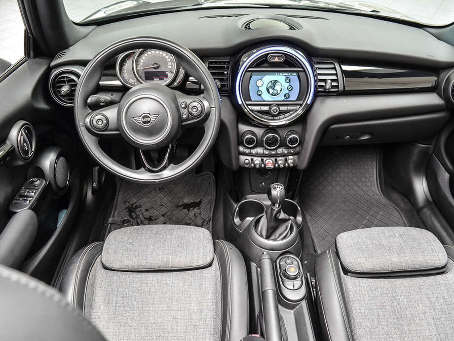MINI Cooper Cabrio (Bild 9/19)