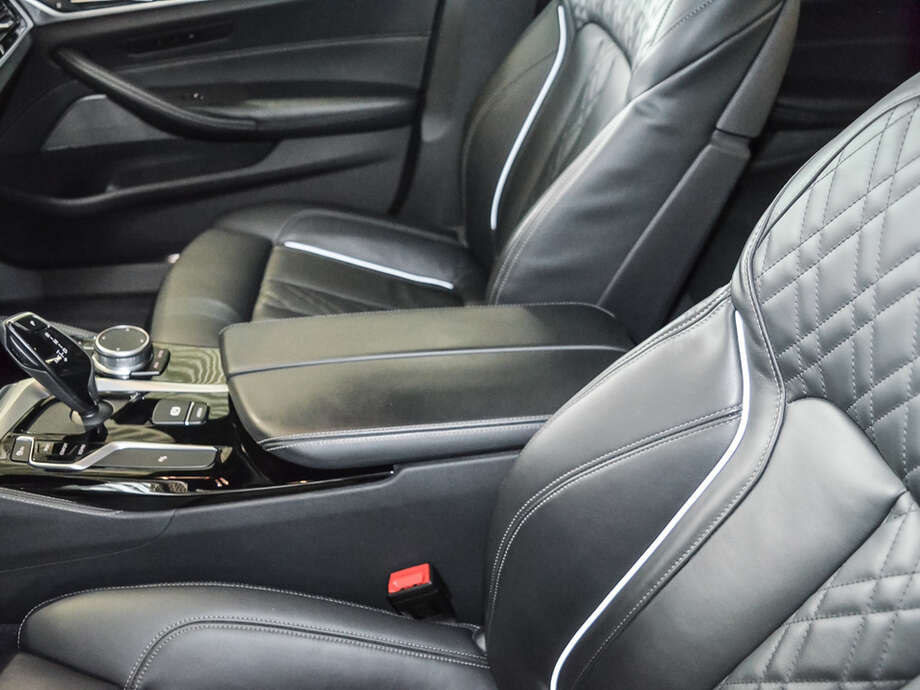 BMW M550d (Bild 12/16)
