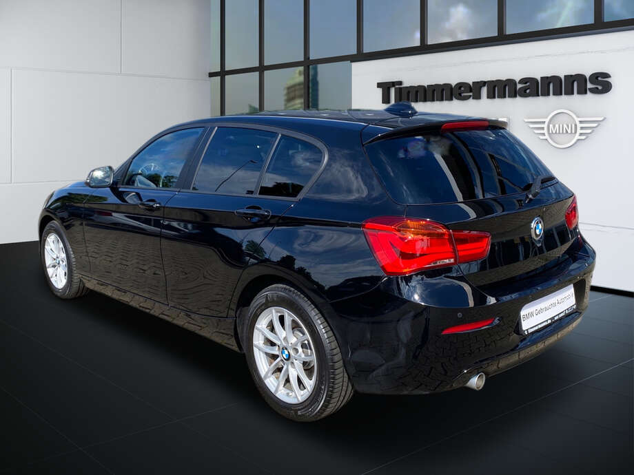 BMW 116d (Bild 4/19)