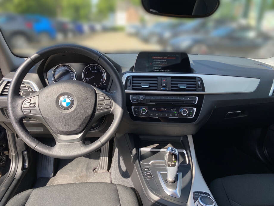 BMW 116d (Bild 12/19)