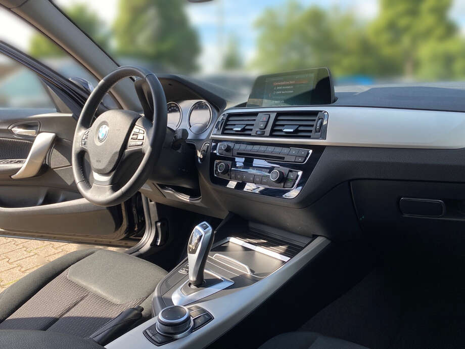 BMW 116d (Bild 13/19)