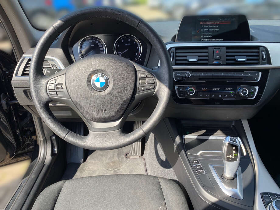 BMW 116d (Bild 14/19)