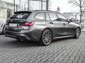 BMW 330i (Bild 2/16)