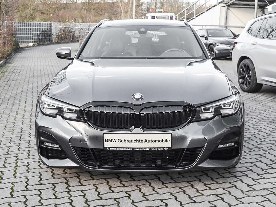 BMW 330i (Bild 3/16)