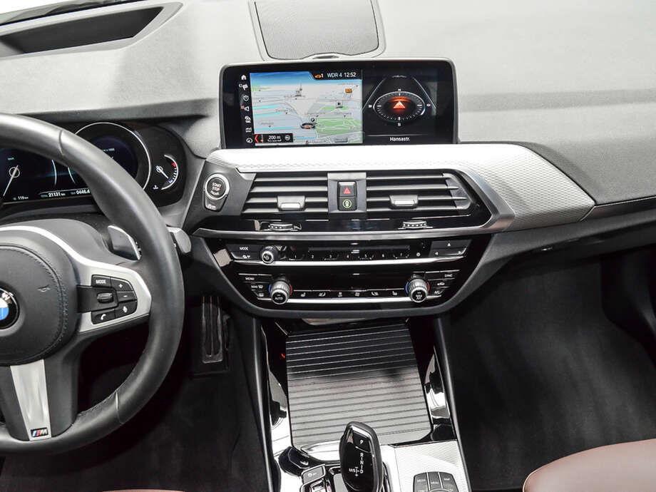 BMW X3 (Bild 11/18)