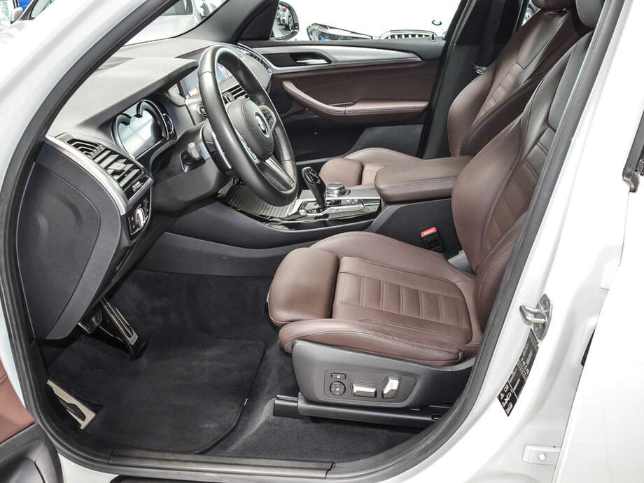 BMW X3 (Bild 14/18)