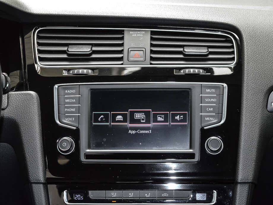 Volkswagen Golf (Bild 11/17)
