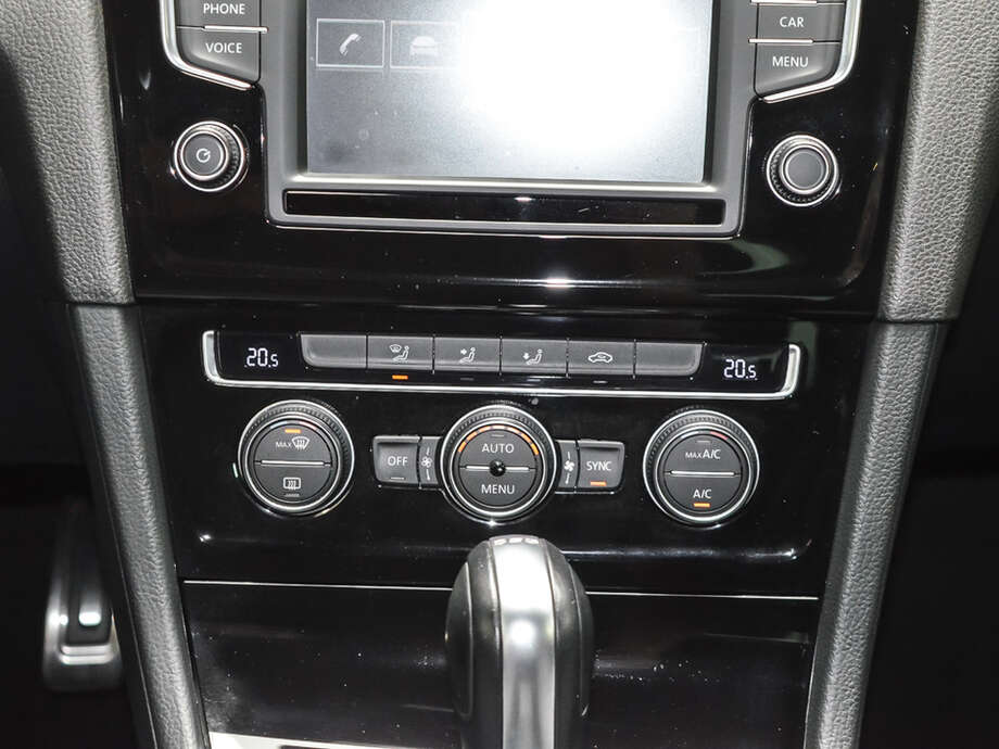 Volkswagen Golf (Bild 12/17)