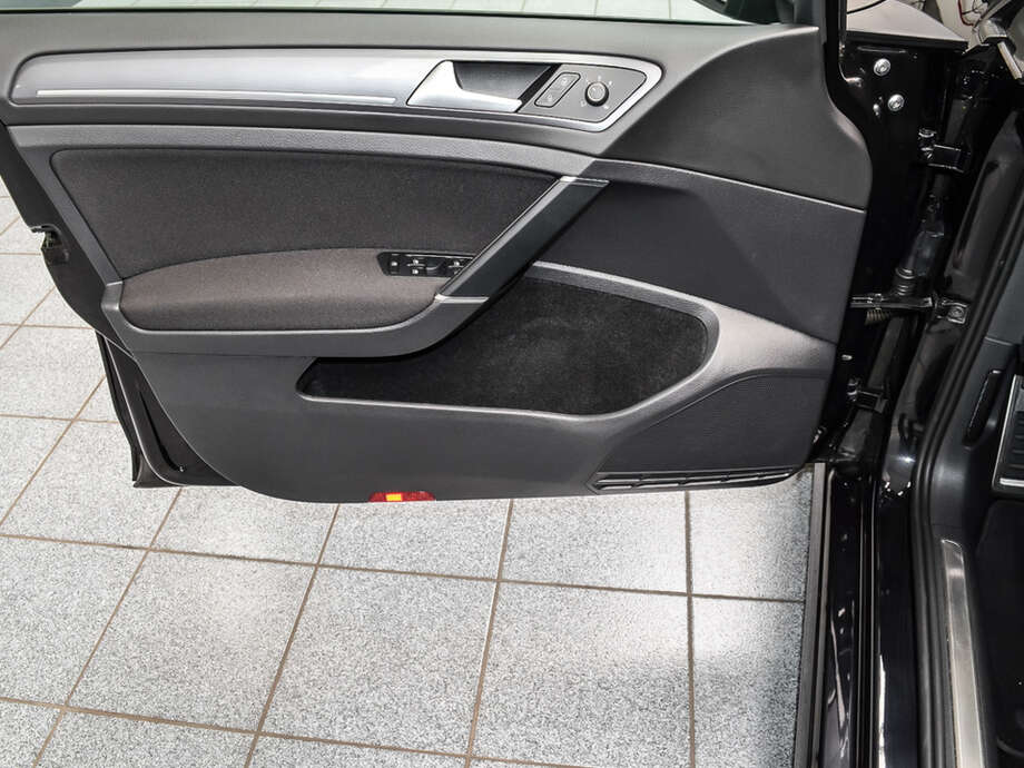 Volkswagen Golf (Bild 16/17)