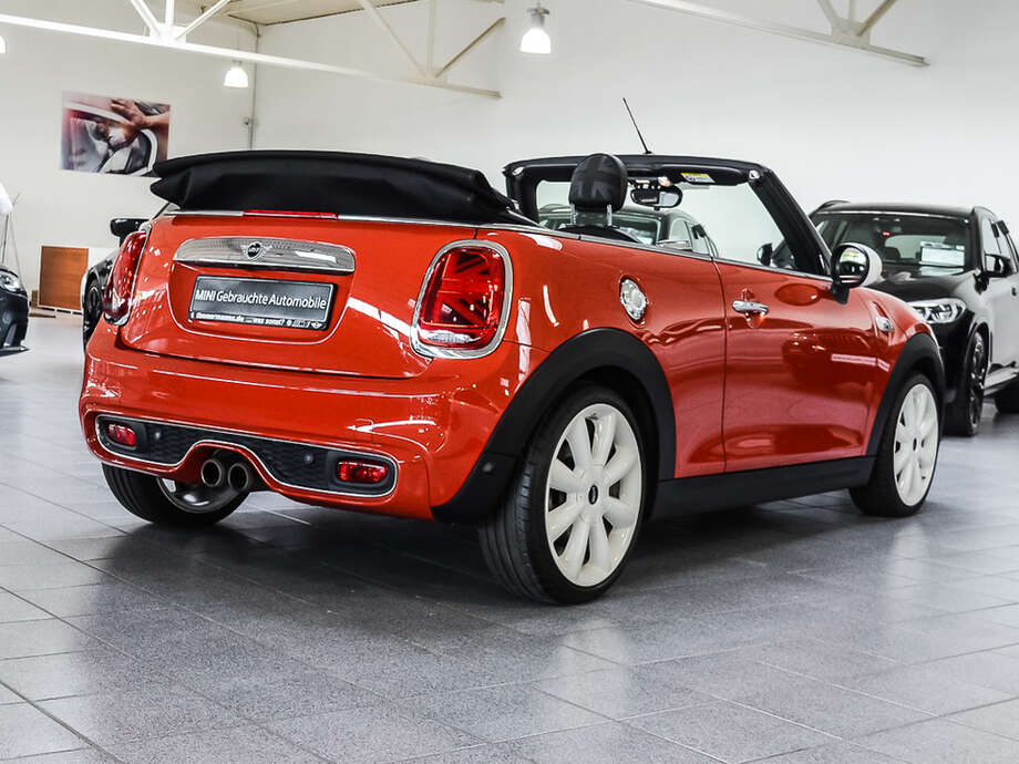 MINI Cooper S Cabrio (Bild 2/21)