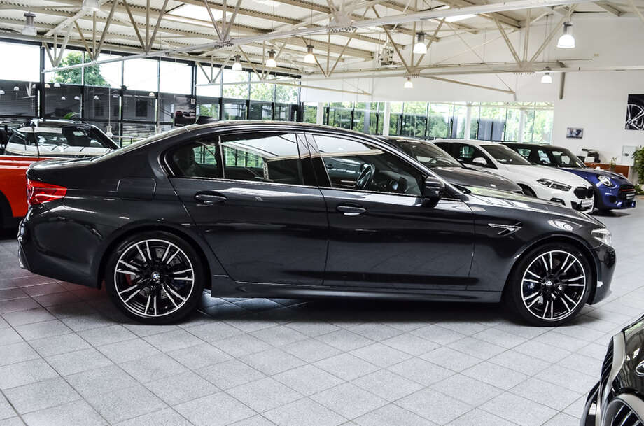 BMW M5 (Bild 4/23)