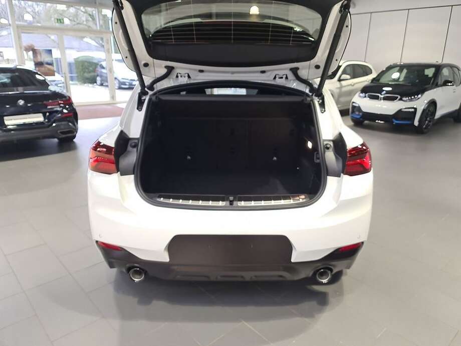 BMW X2 (Bild 14/25)
