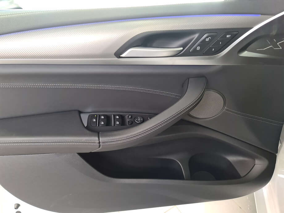 BMW X3 (Bild 23/25)
