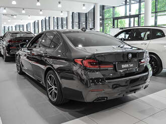 BMW 520d (Bild 2/17)