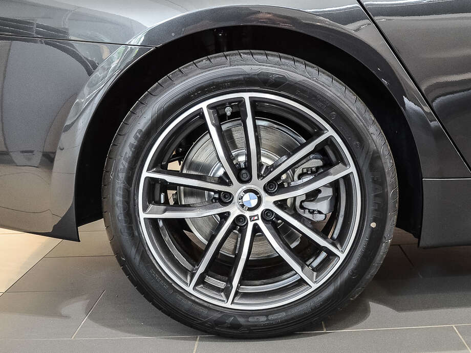 BMW 520d (Bild 3/17)