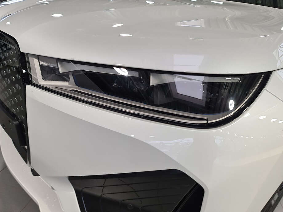 BMW iX (Bild 9/25)