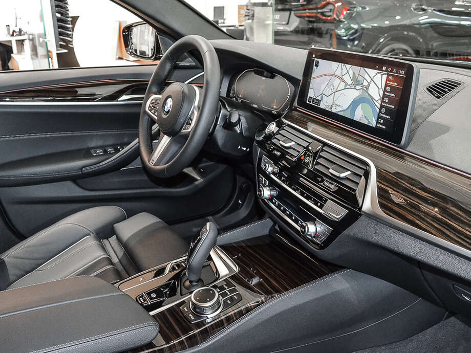 BMW 520d (Bild 4/17)
