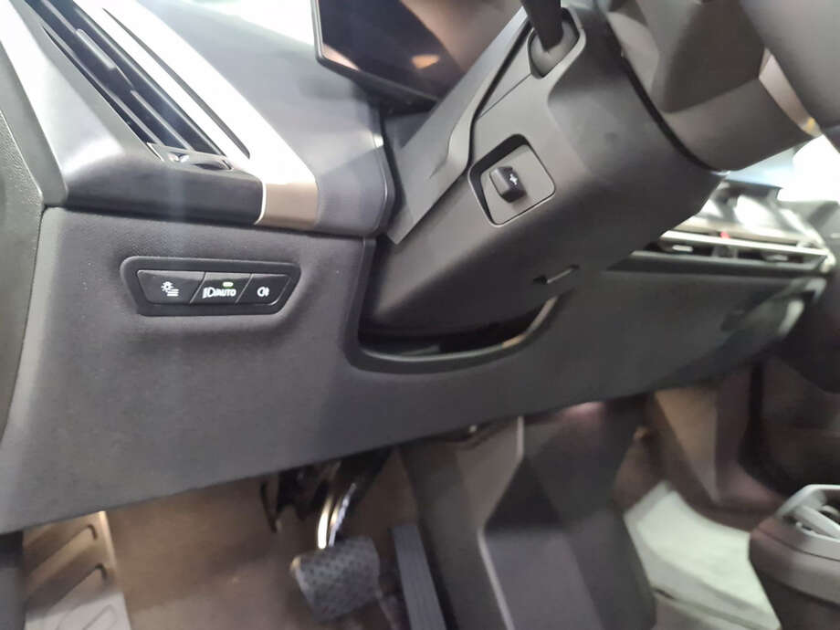 BMW iX (Bild 23/25)