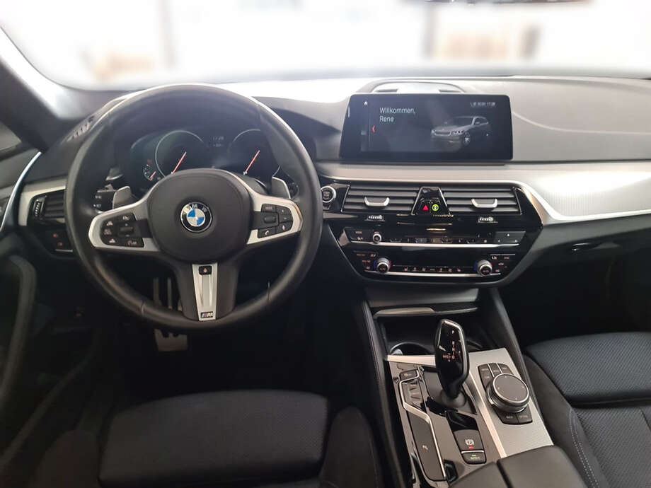 BMW 530d xDrive (Bild 13/25)
