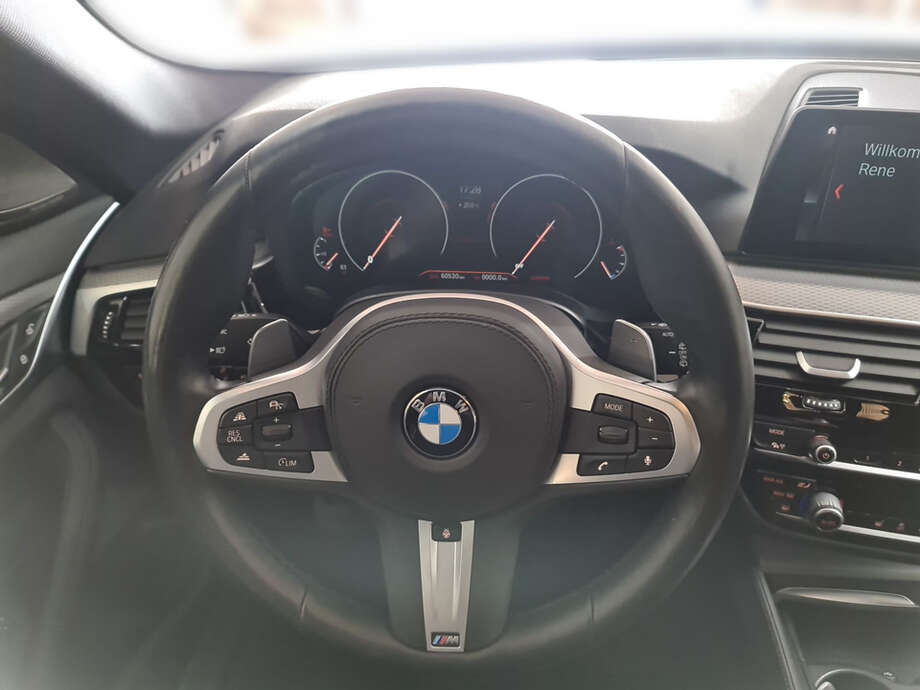 BMW 530d xDrive (Bild 15/25)
