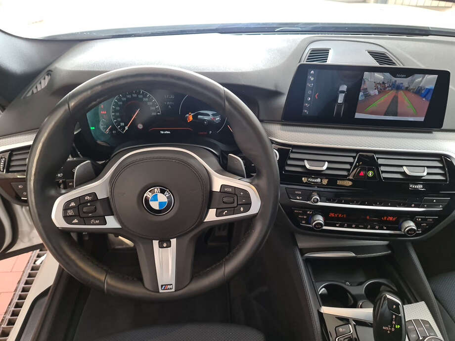 BMW 530d xDrive (Bild 25/25)
