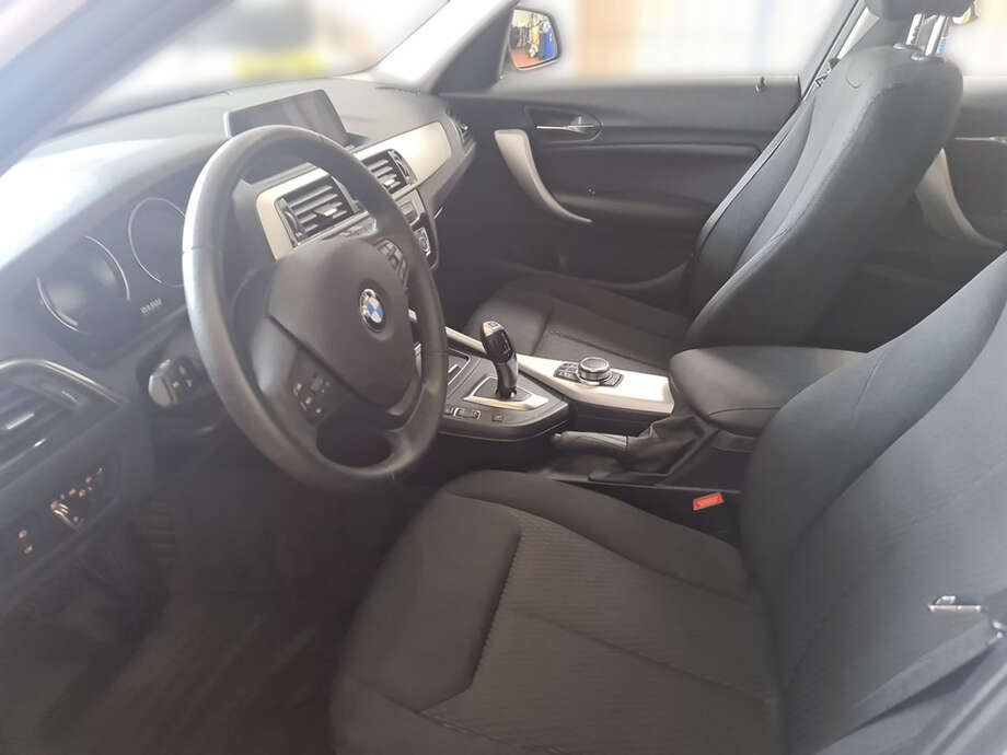 BMW 120d (Bild 11/25)