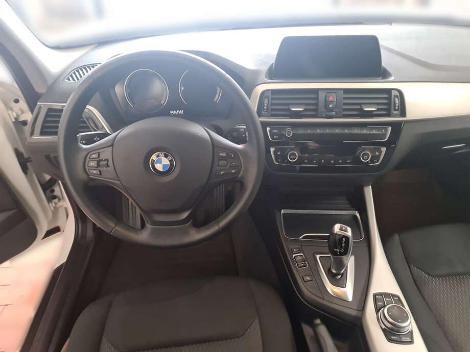 BMW 120d (Bild 13/25)