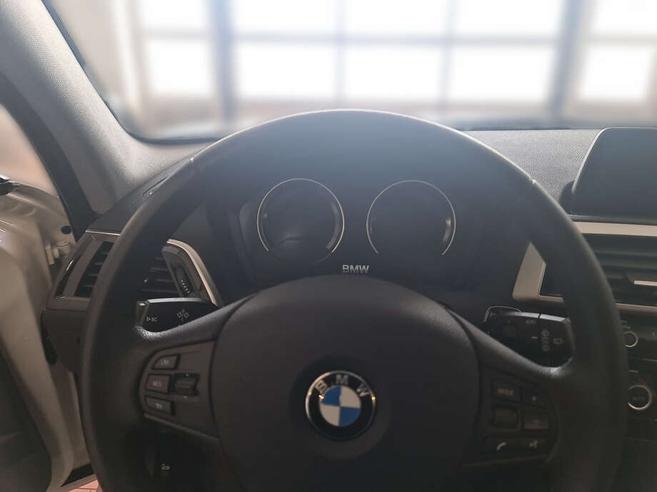 BMW 120d (Bild 15/25)