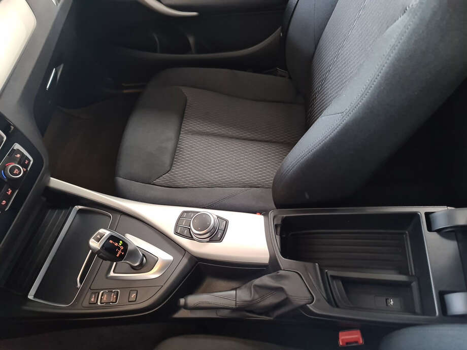 BMW 120d (Bild 24/25)