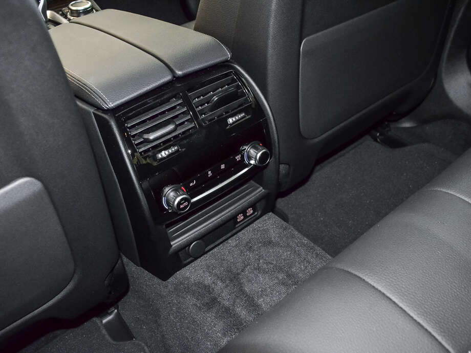 BMW 520d (Bild 16/17)