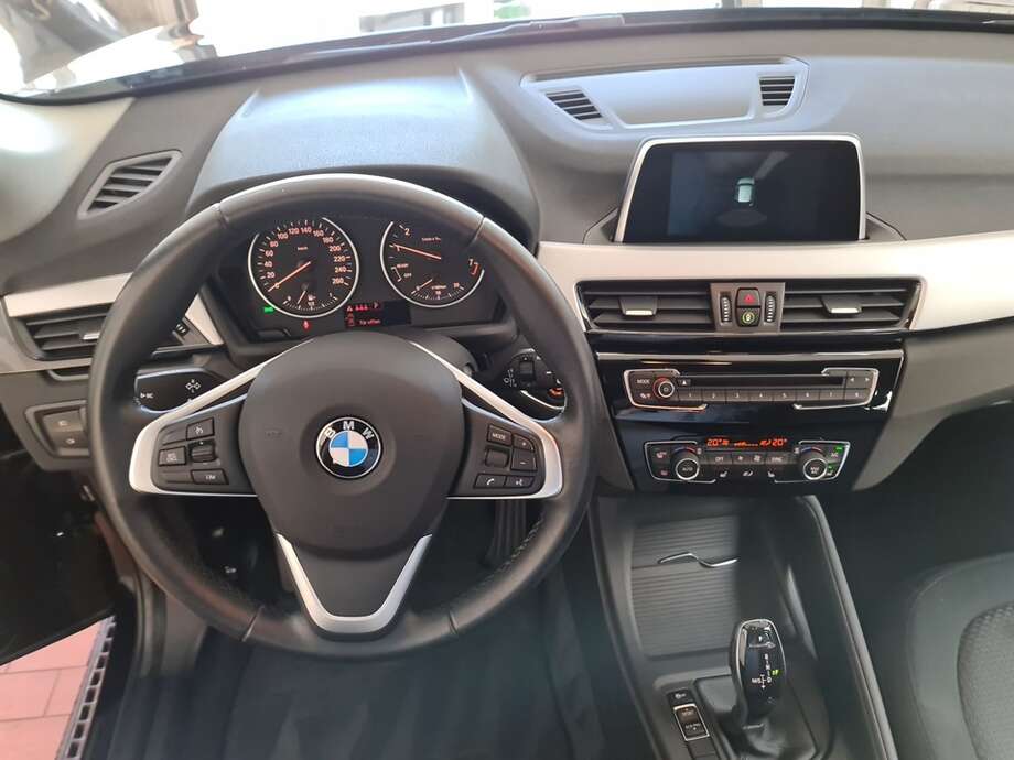 BMW X1 (Bild 23/24)
