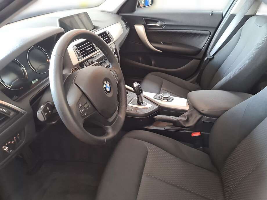 BMW 118d (Bild 10/24)