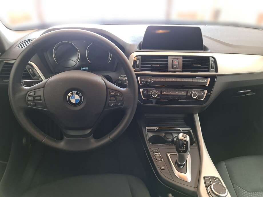 BMW 118d (Bild 12/24)