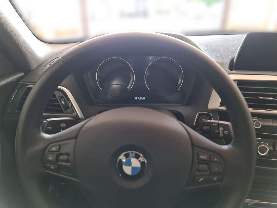 BMW 118d (Bild 14/24)