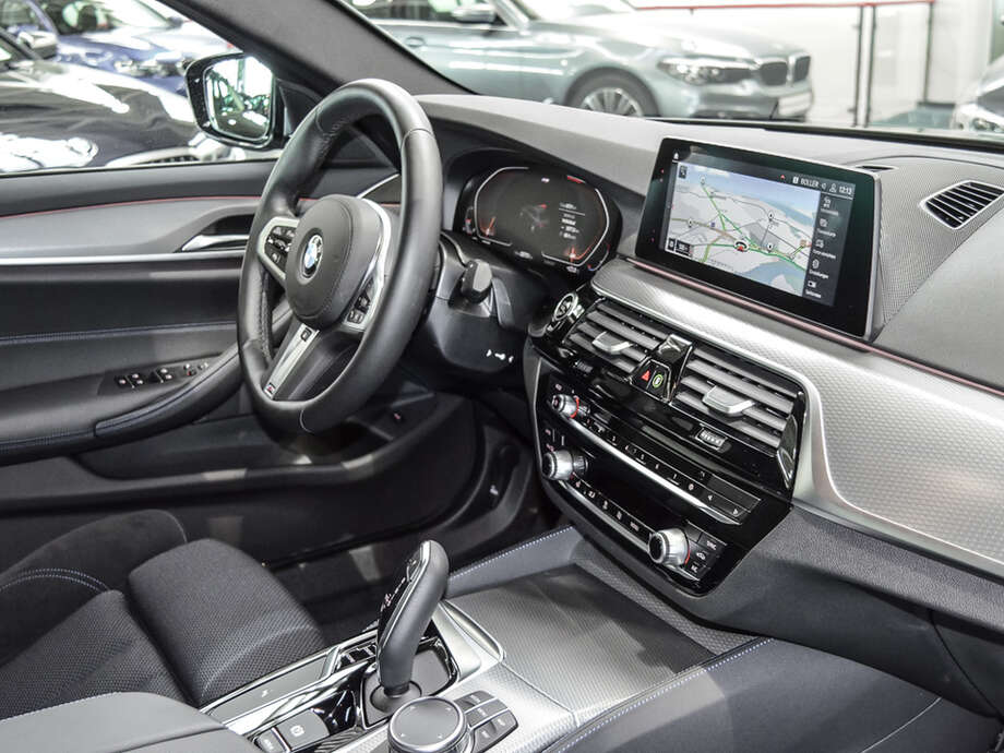 BMW 530i (Bild 7/16)