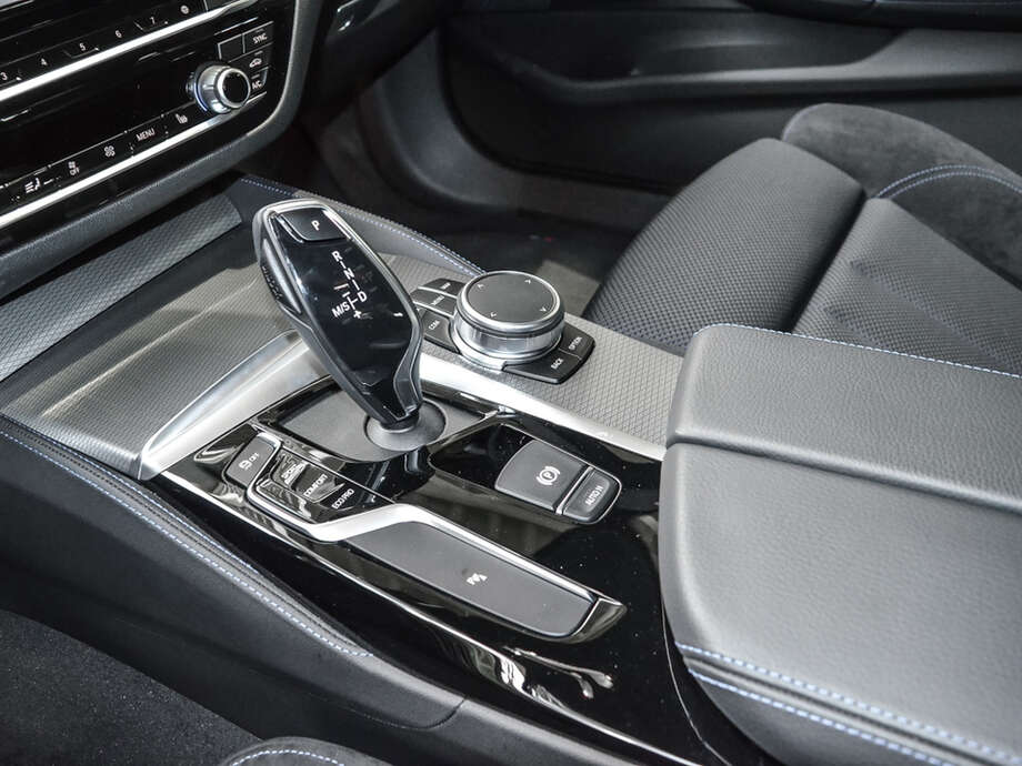 BMW 530i (Bild 11/16)