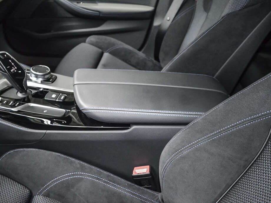 BMW 530i (Bild 12/16)